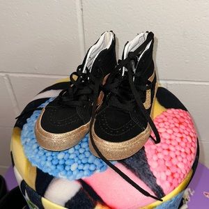 US Youth- Toddler Size 11 Vans